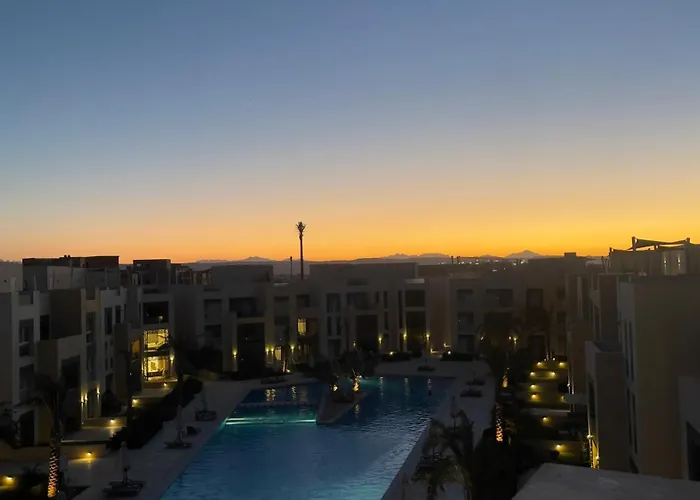 Walk To Beach, Seaview 2br, Pool Free Access, Mangroovy! Ollystays Apartment Hurghada