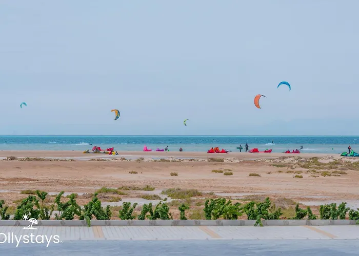 Apartment Walk To Beach, Seaview 2br, Pool Free Access, Mangroovy! Ollystays Hurghada