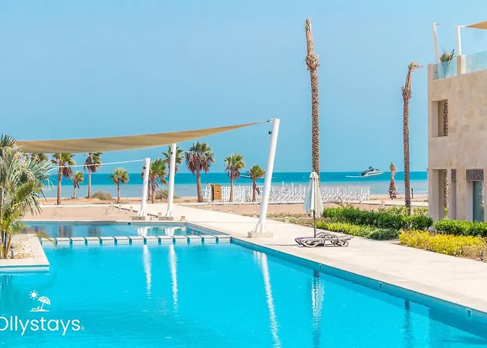 Walk To Beach, Seaview 2br, Pool Free Access, Mangroovy! Ollystays * Hurghada