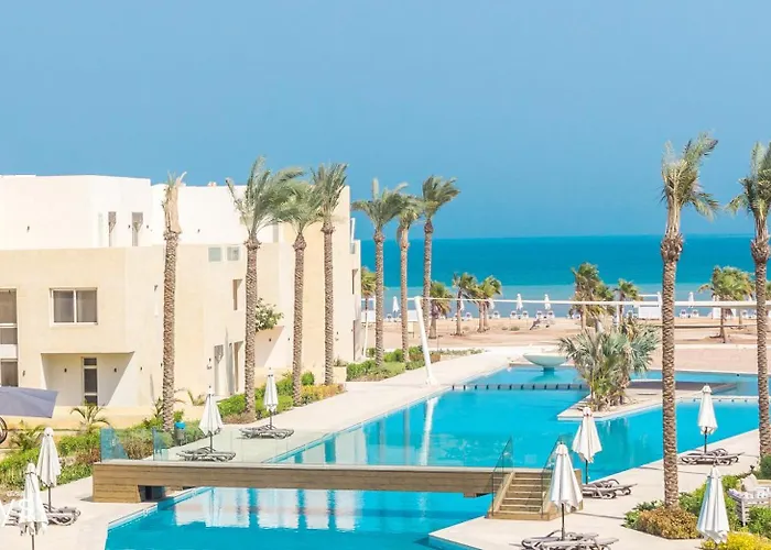 Apartment Walk To Beach, Seaview 2br, Pool Free Access, Mangroovy! Ollystays Hurghada