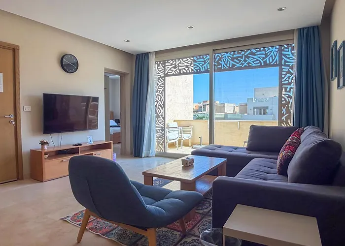 Walk To Beach, Seaview 2br, Pool Free Access, Mangroovy! Ollystays Hurghada