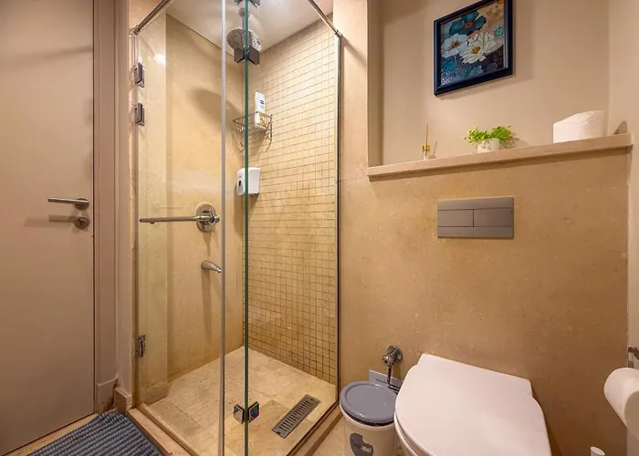 Walk To Beach, Seaview 2br, Pool Free Access, Mangroovy! Ollystays * Hurghada