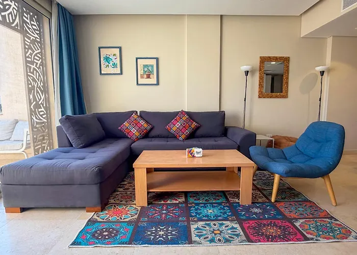 Walk To Beach, Seaview 2br, Pool Free Access, Mangroovy! Ollystays Apartment Hurghada