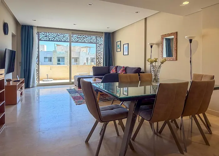 Apartment Walk To Beach, Seaview 2br, Pool Free Access, Mangroovy! Ollystays Hurghada